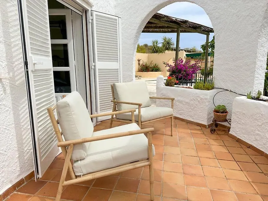 טורה Villa Los Faramondos Naturehouse 0*,